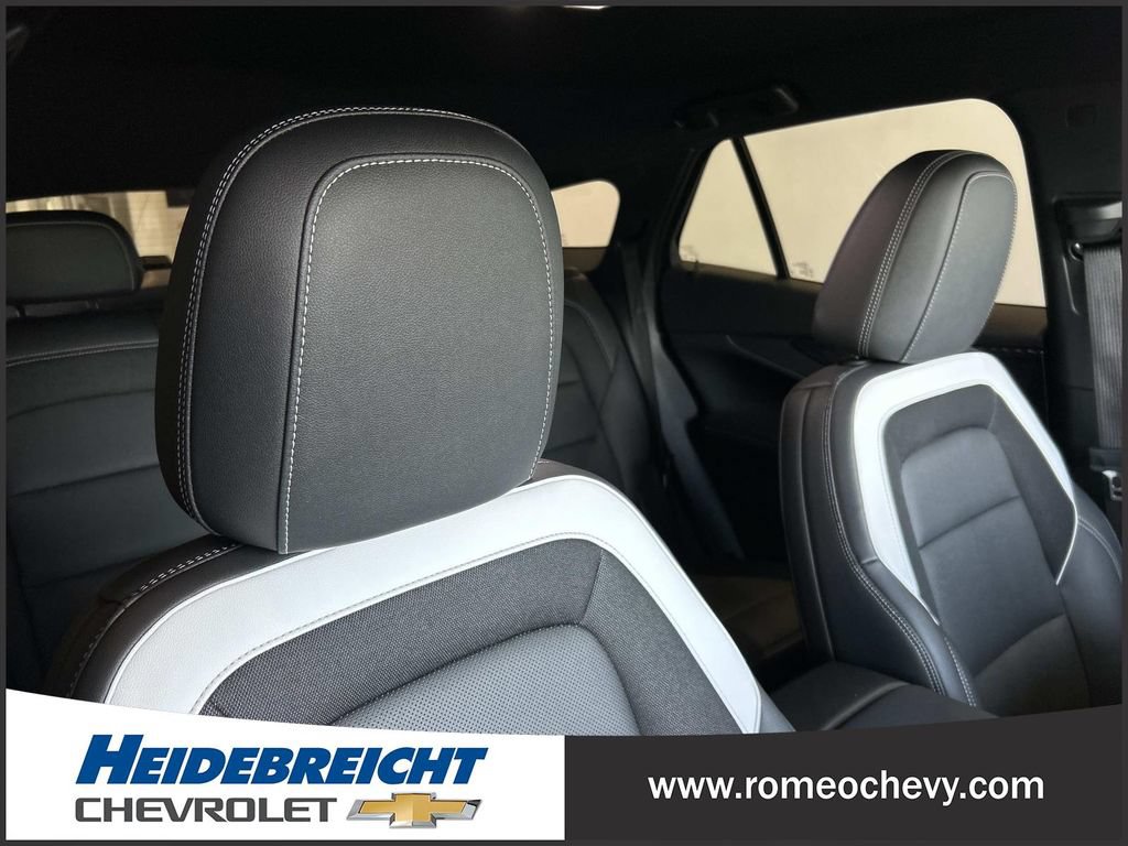 Used 2024 Chevrolet Blazer EV LT AWD/4WD image 35