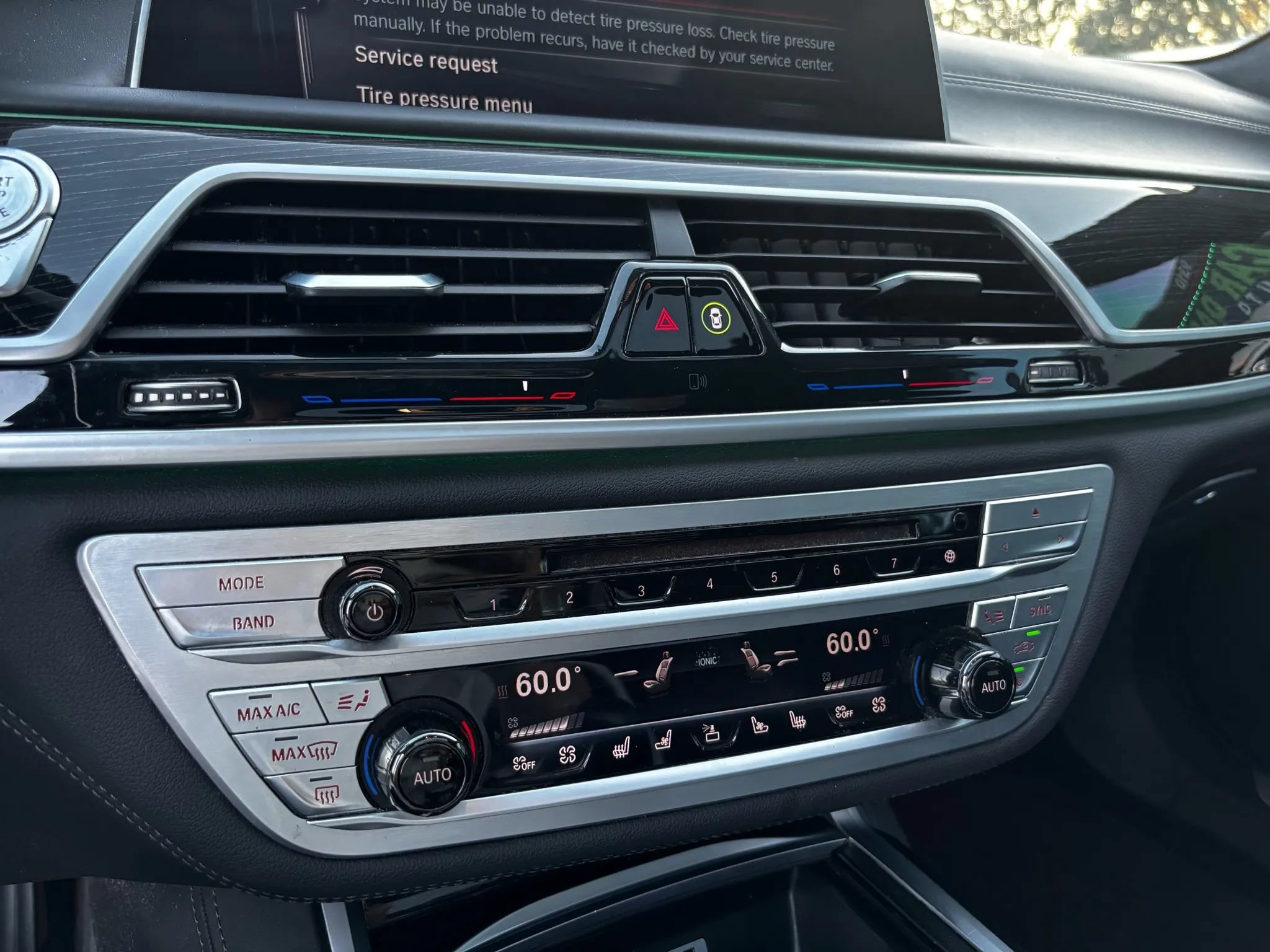 Used 2017 BMW 750i RWD image 35