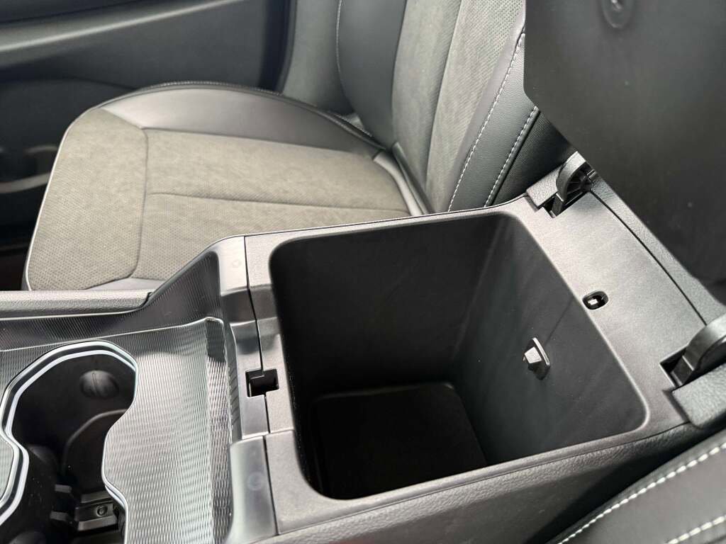 New 2025 Jeep Grand Cherokee Altitude image 23