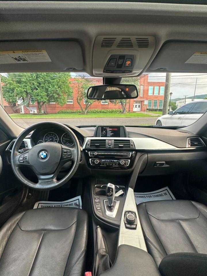 Used 2017 BMW 320i xDrive Sedan AWD/4WD image 23