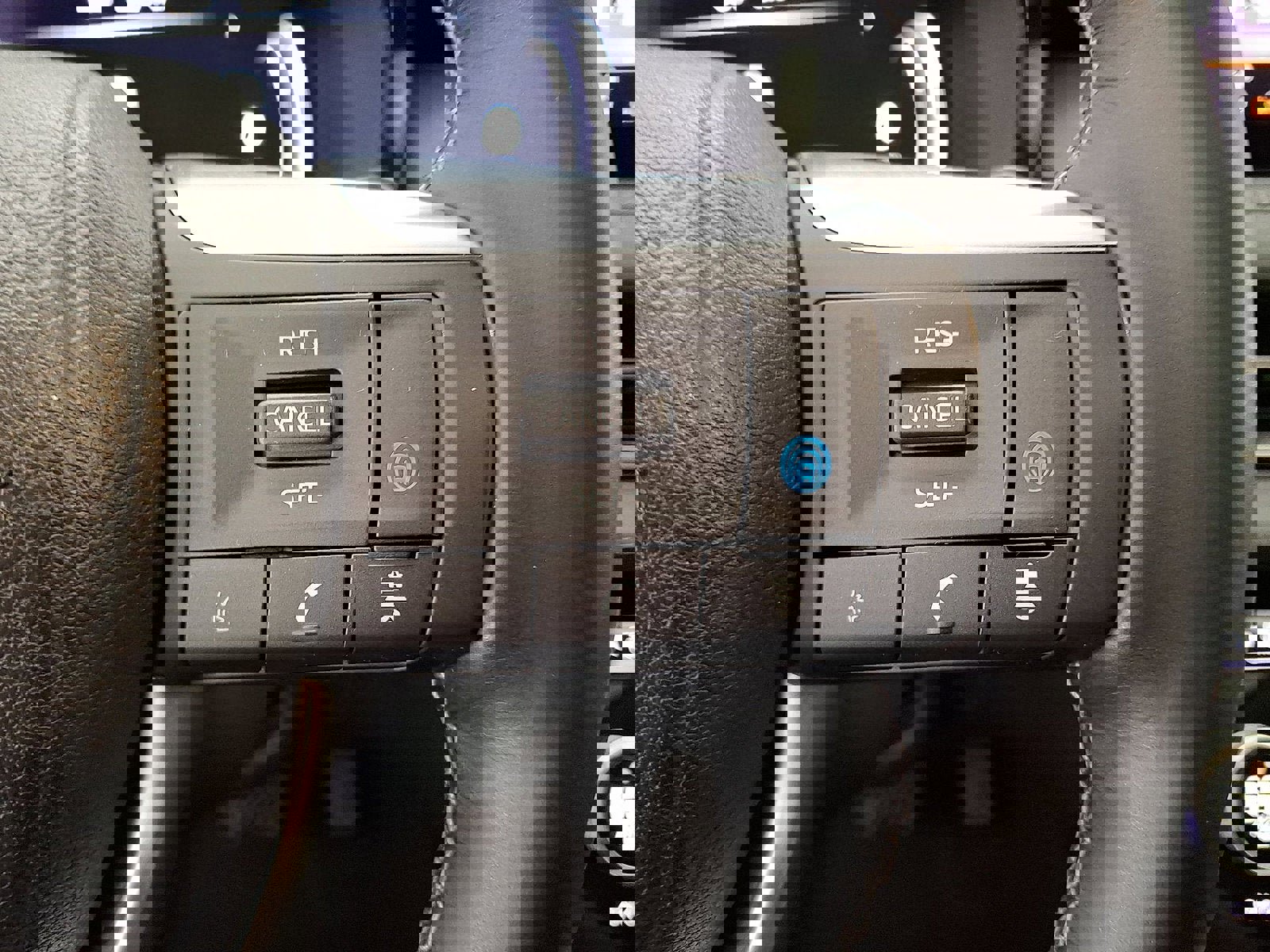 Used 2023 INFINITI QX60 Sensory w/ Cargo Package image 18