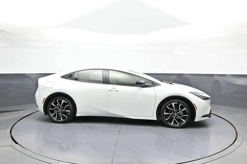 Used 2024 Toyota Prius Prime image 5