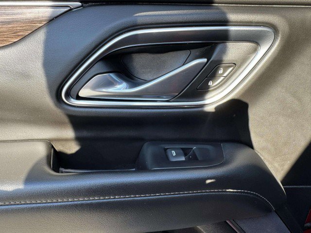 Used 2023 Chevrolet Tahoe Z71 w/ Luxury Package AWD/4WD image 34