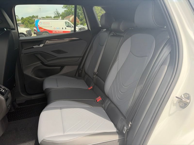 New 2026 Volkswagen Tiguan SE R-Line AWD/4WD image 11