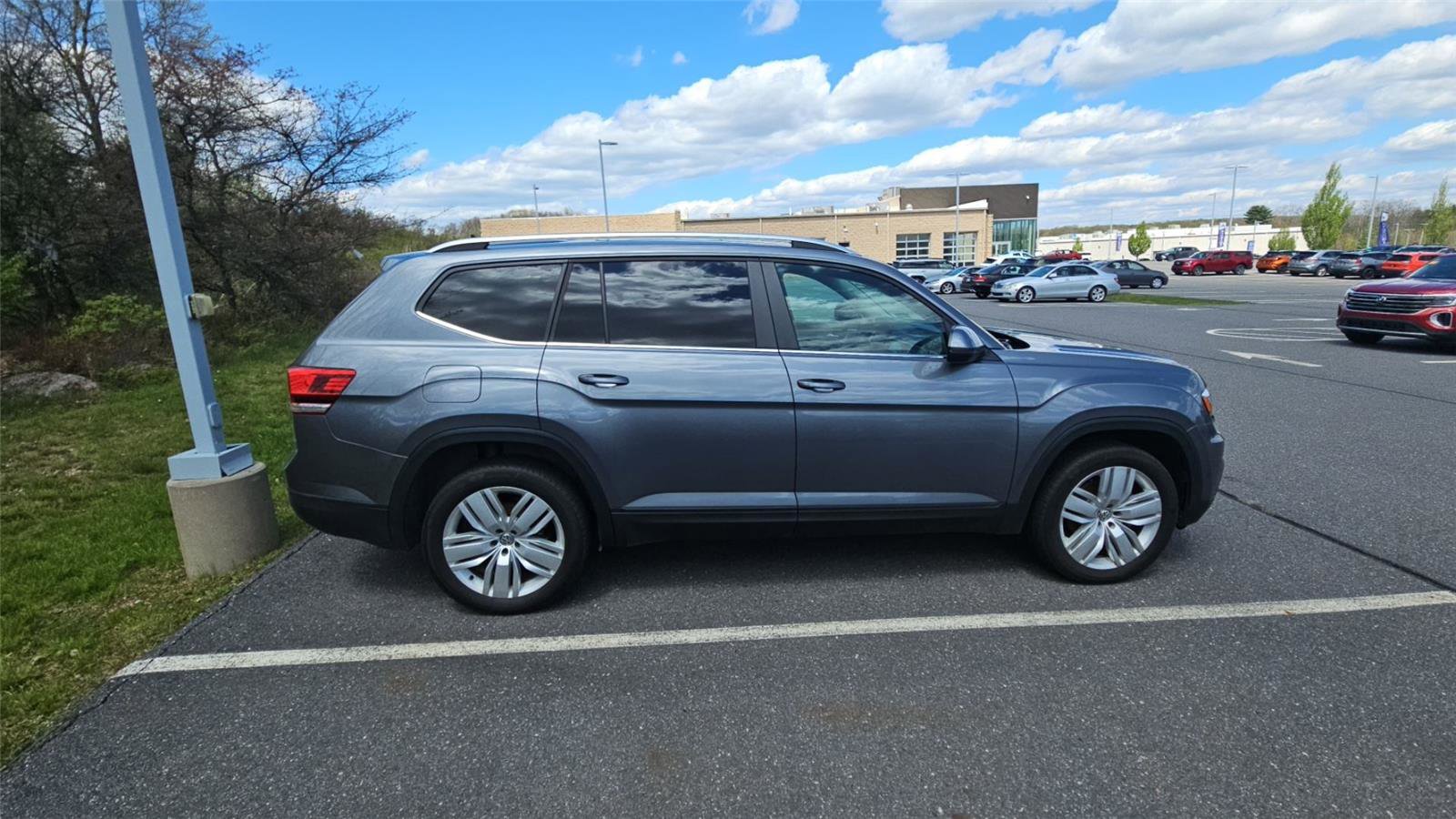 Used 2019 Volkswagen Atlas SE w/ Panoramic Sunroof Package AWD/4WD image 7
