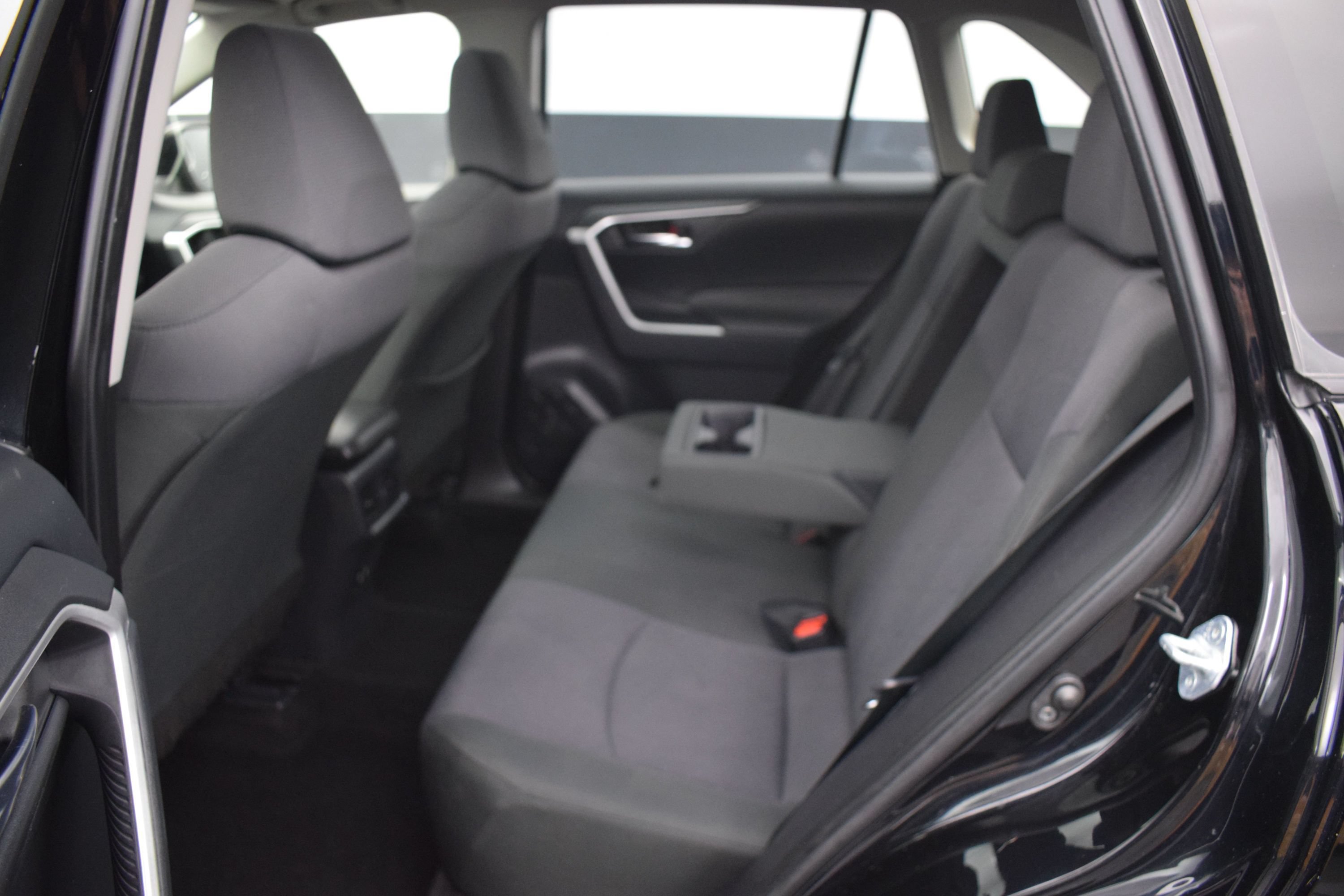 Used 2019 Toyota RAV4 XLE w/ Convenience Package AWD/4WD image 13