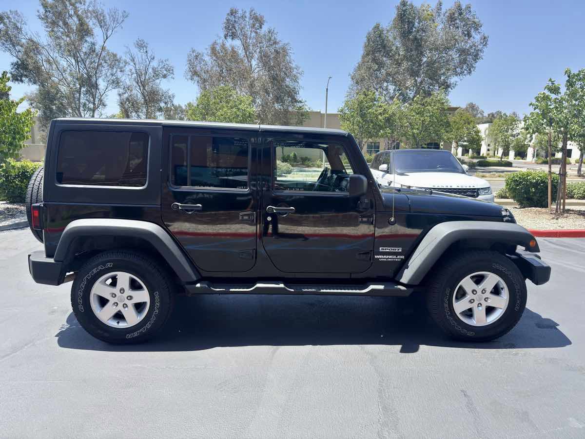 Used 2013 Jeep Wrangler Unlimited Sport image 7
