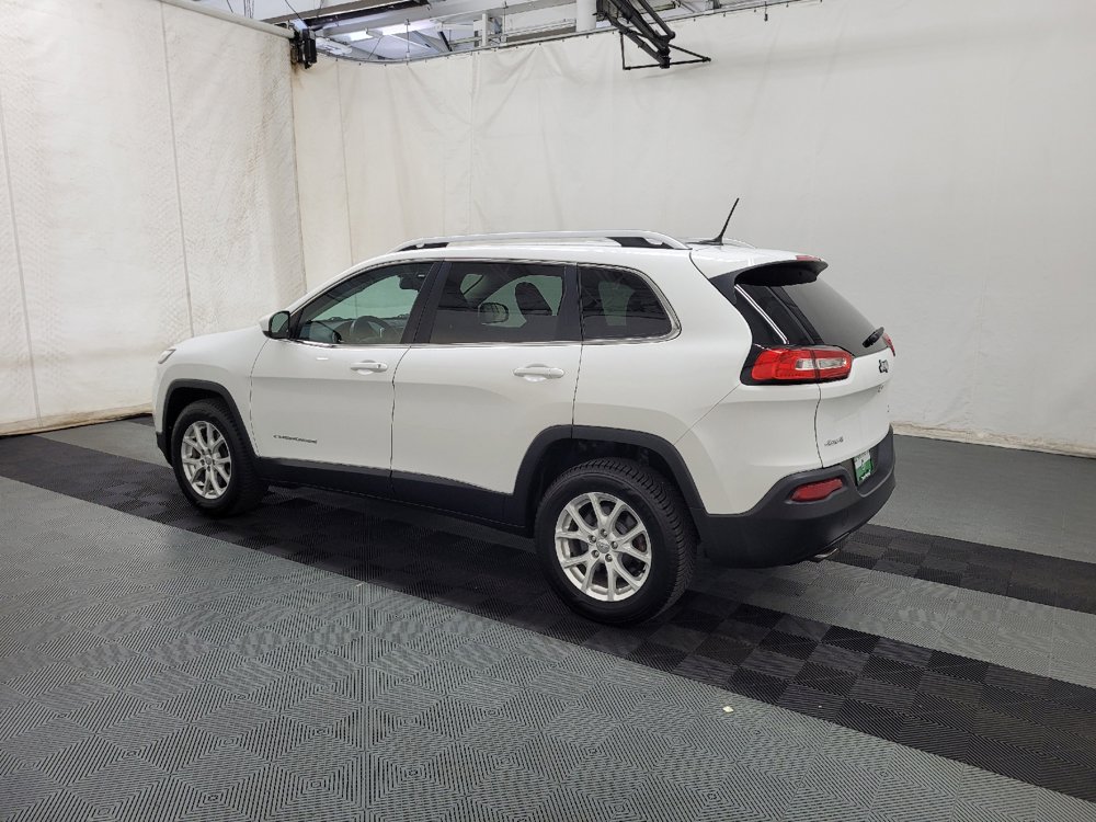 Used 2015 Jeep Cherokee Latitude w/ Cold Weather Group AWD/4WD image 3