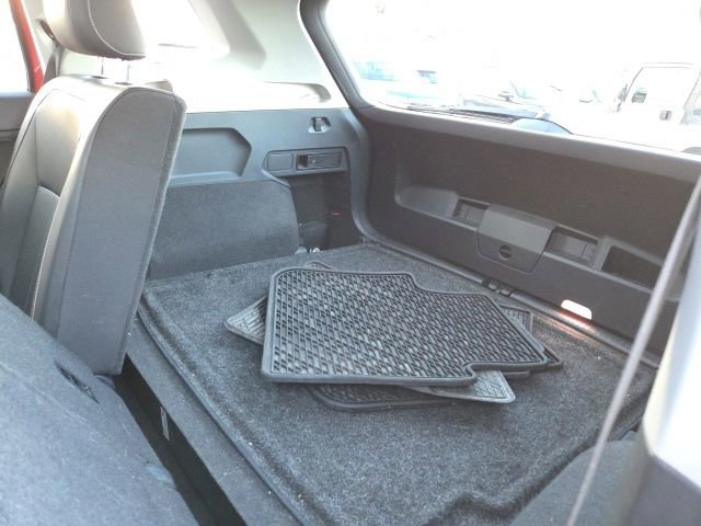 Used 2022 Volkswagen Tiguan SE image 24