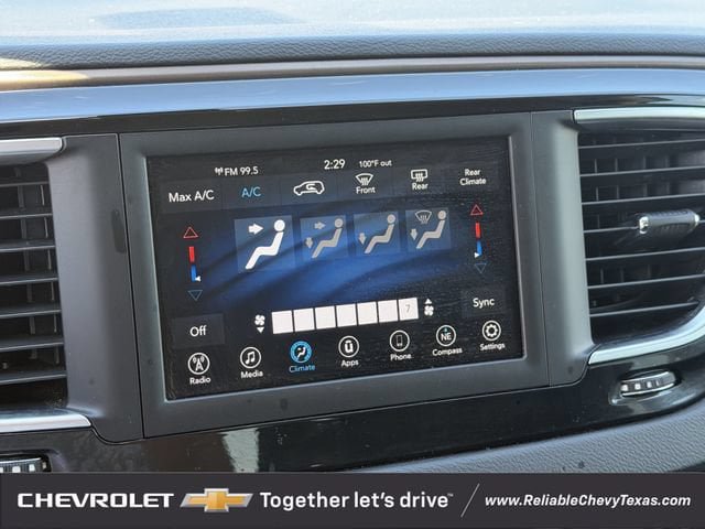 Used 2021 Chrysler Voyager LX FWD image 23