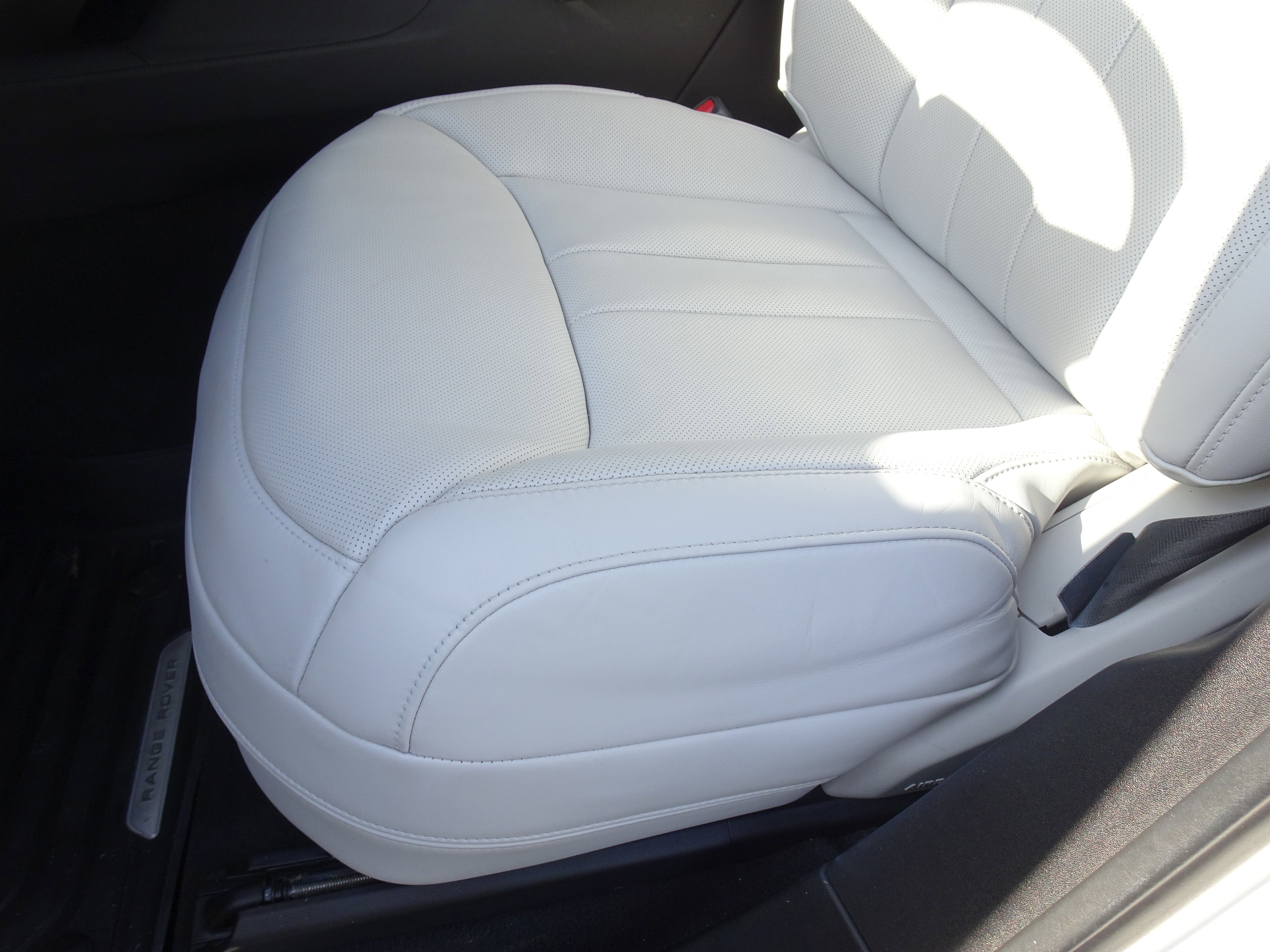 Certified 2023 Land Rover Range Rover Sport SE image 13