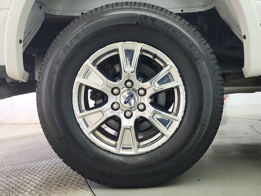 Used 2017 Ford F150 Lariat w/ Equipment Group 501A Mid image 34