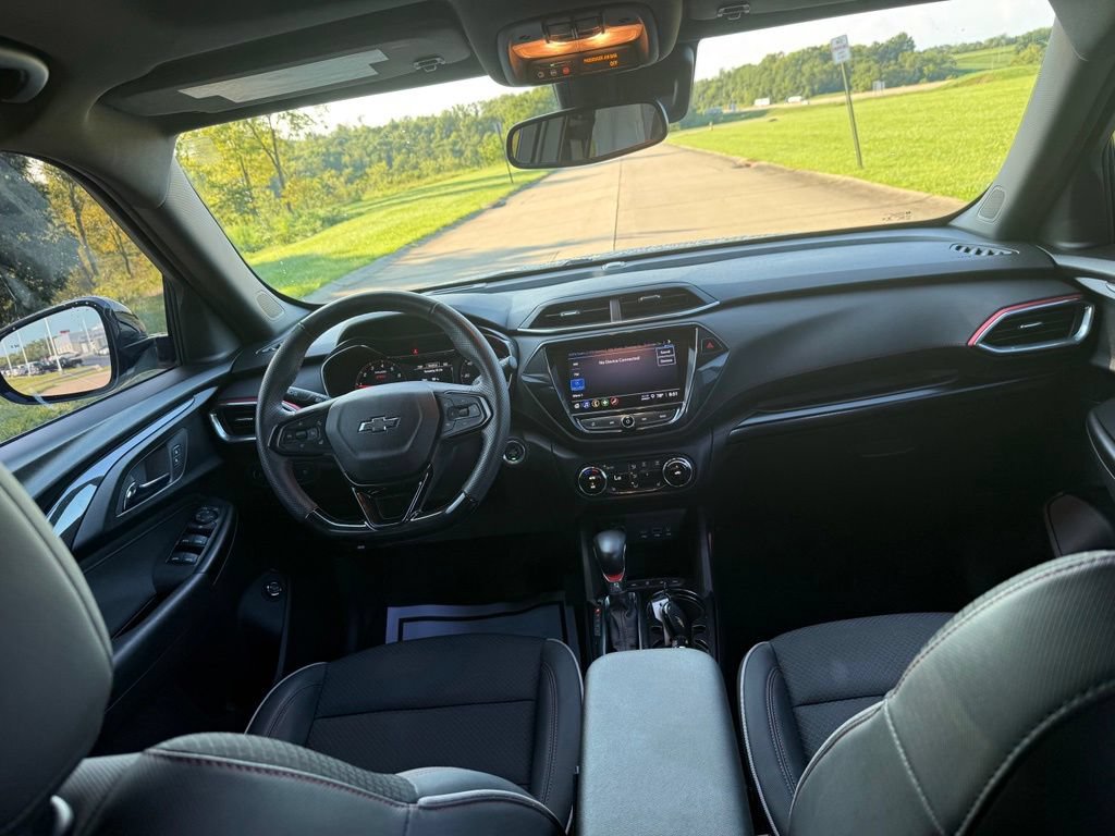 Used 2023 Chevrolet TrailBlazer RS w/ Sun and Liftgate Package AWD/4WD image 20