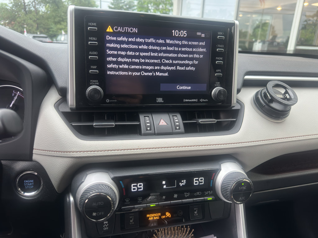 Used 2019 Toyota RAV4 Limited w/ Advanced Technology Package FWD image 8