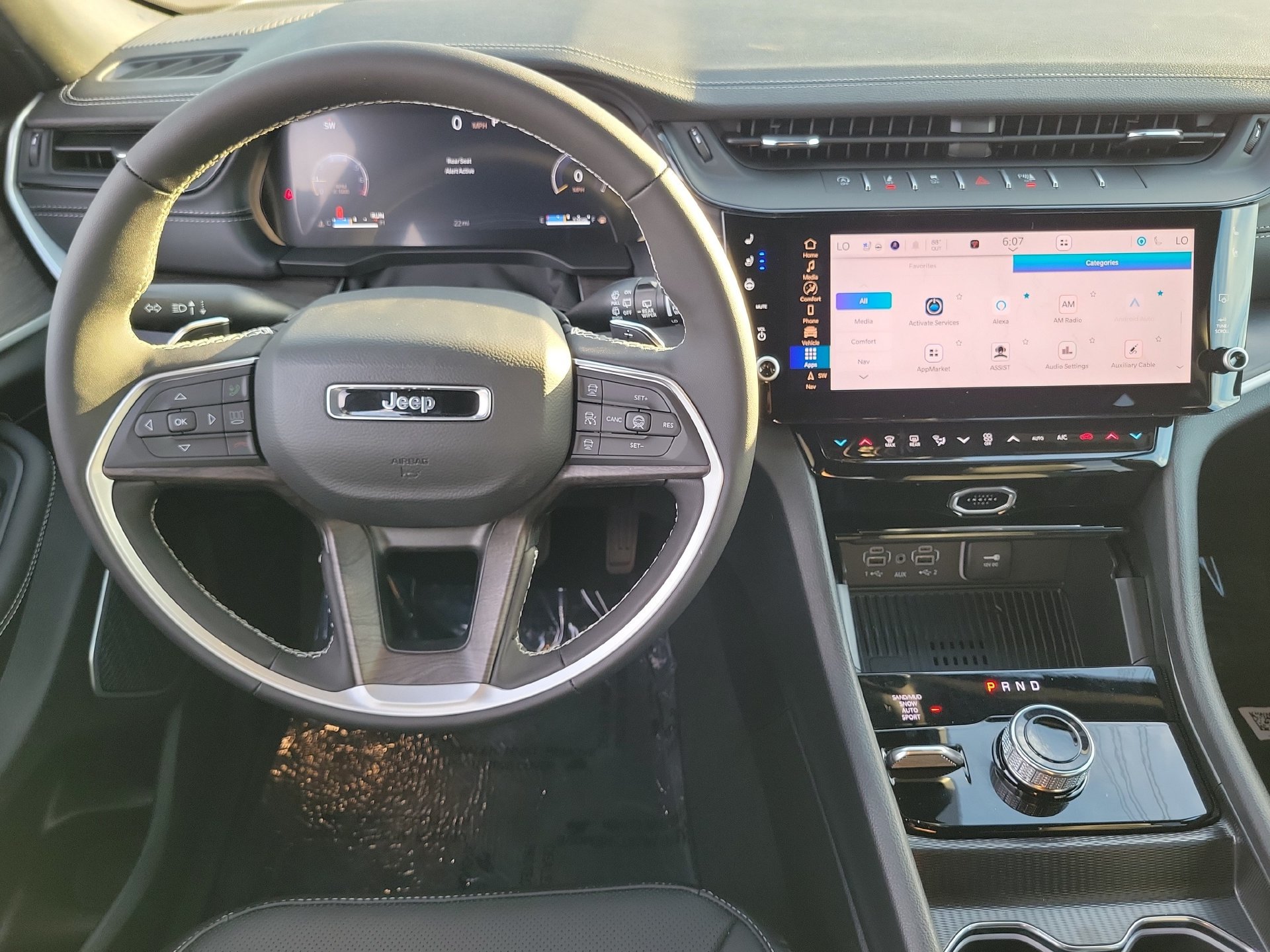 New 2026 Jeep Grand Cherokee Limited AWD/4WD image 4