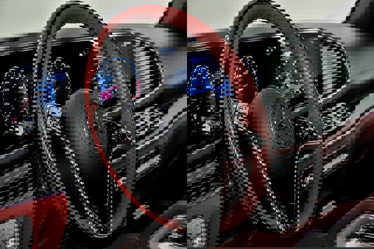 Used 2025 Mercedes-Benz Maybach GLS 600 4MATIC image 28