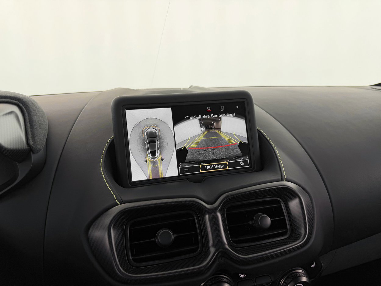 Used 2022 Aston Martin V8 Vantage Coupe image 27