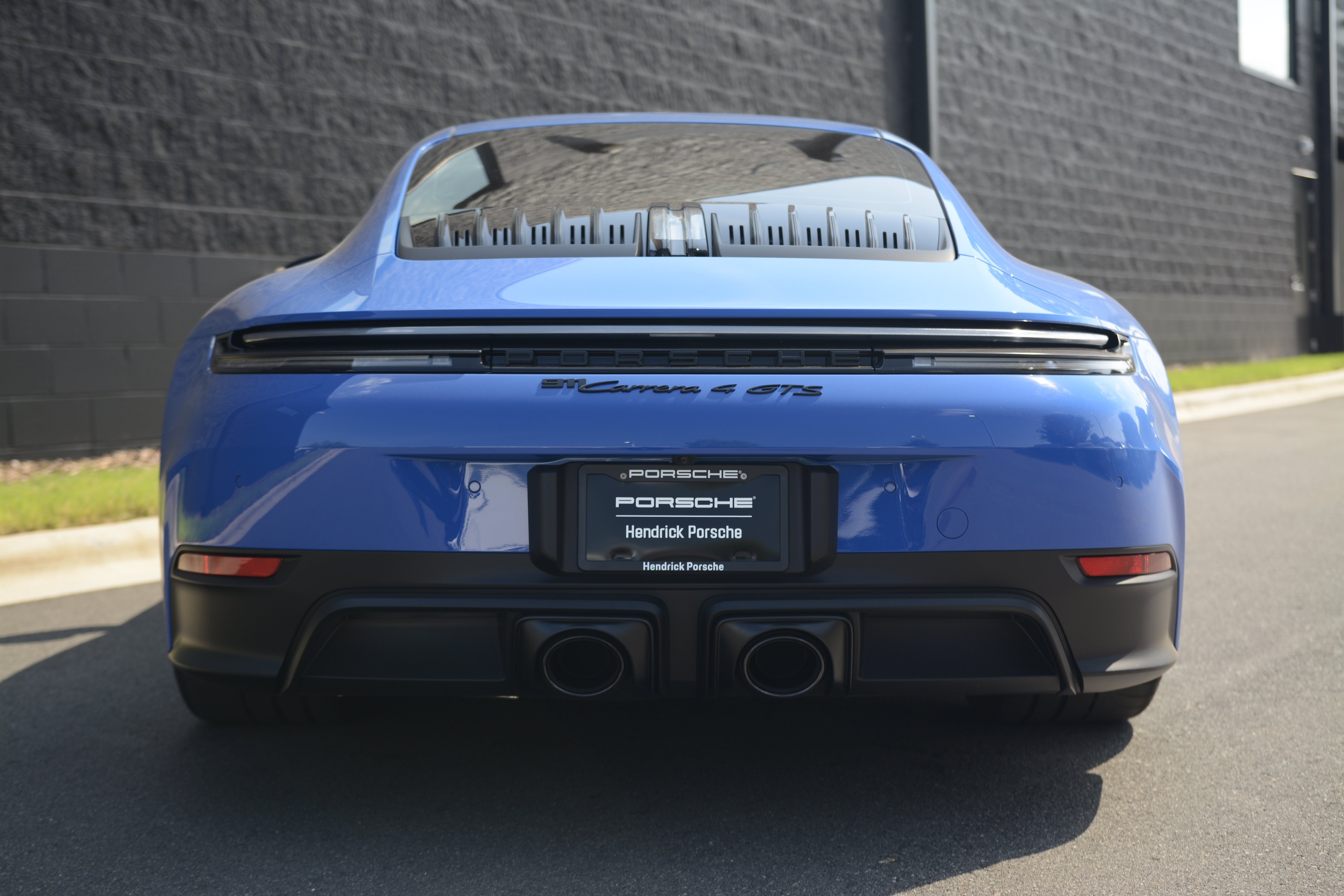 Certified 2025 Porsche 911 Carrera GTS RWD image 6