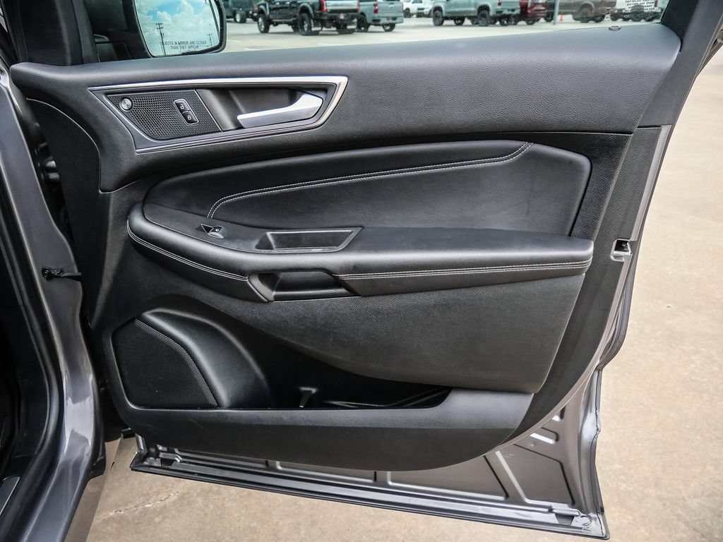 Used 2023 Ford Edge Titanium AWD/4WD image 22
