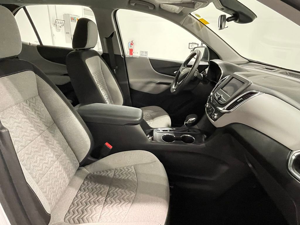 Used 2023 Chevrolet Equinox LS image 25