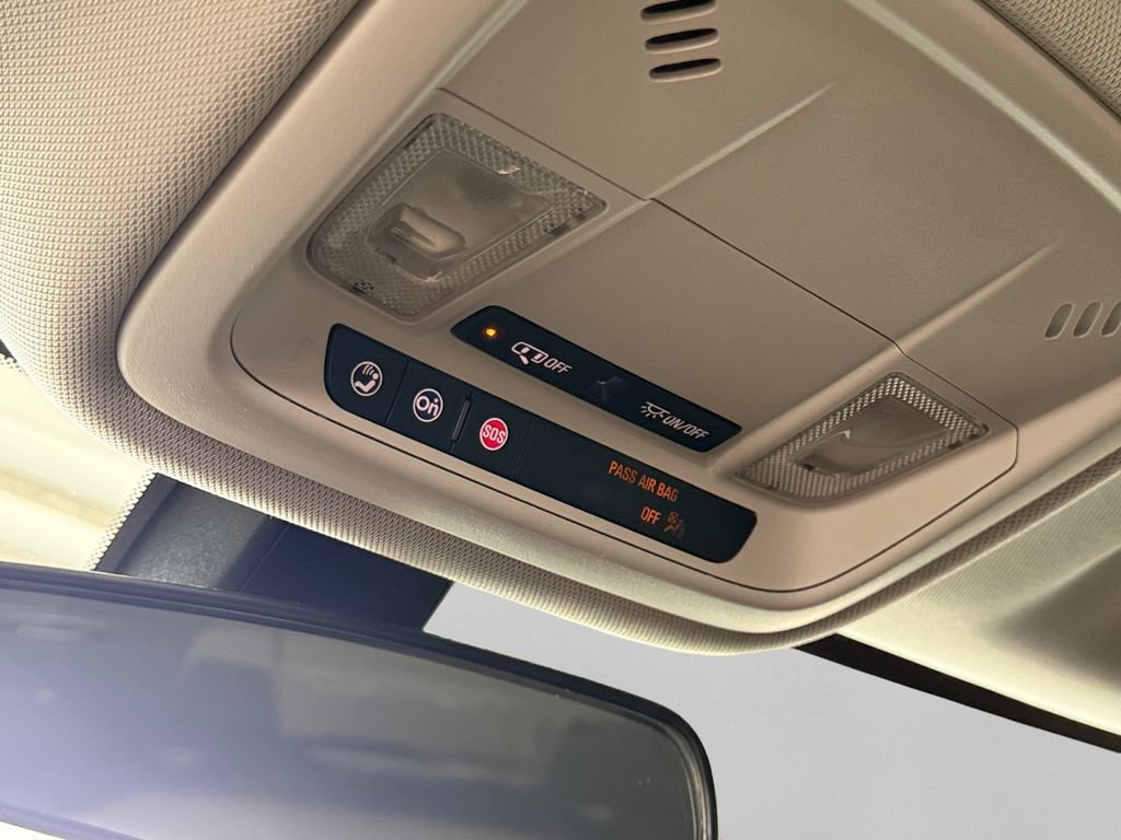 Used 2020 Chevrolet Traverse LS FWD image 8