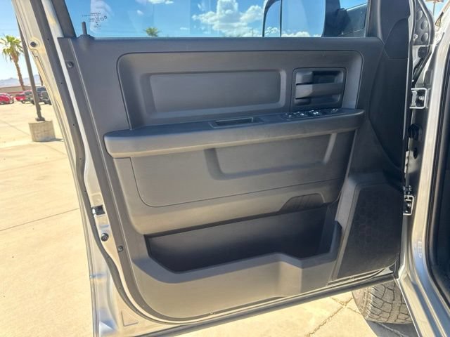 Used 2016 RAM 3500 Tradesman w/ Chrome Appearance Group AWD/4WD image 17