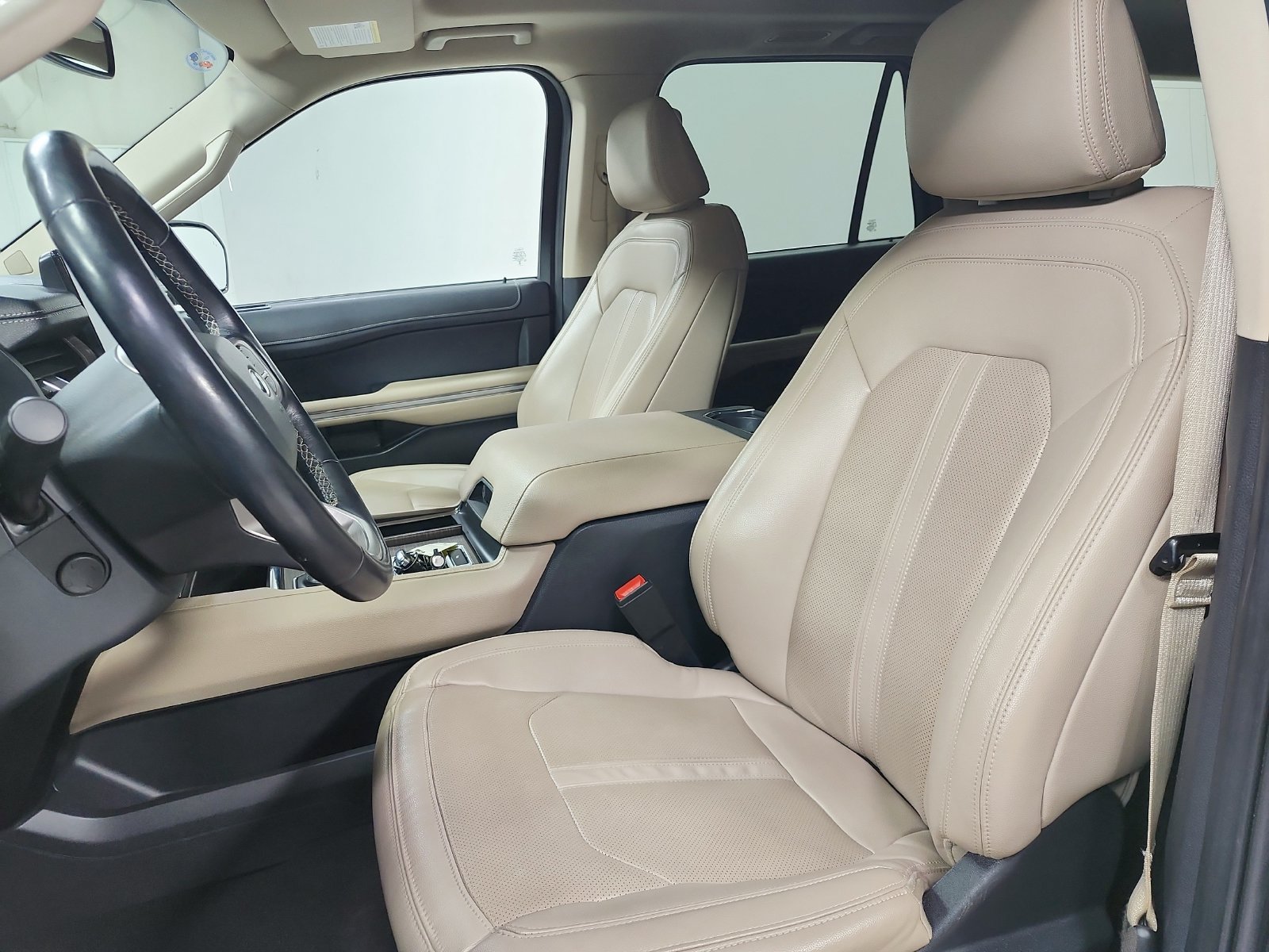 Used 2024 Ford Expedition Limited RWD image 19
