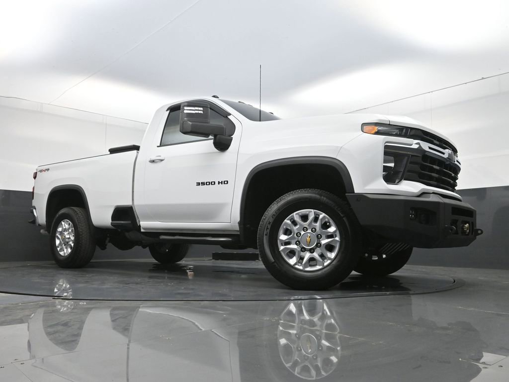Used 2024 Chevrolet Silverado 3500 LT w/ Convenience Package image 22