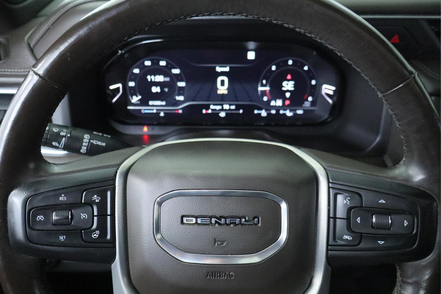 Certified 2022 GMC Yukon XL Denali w/ Denali Premium Package AWD/4WD image 17