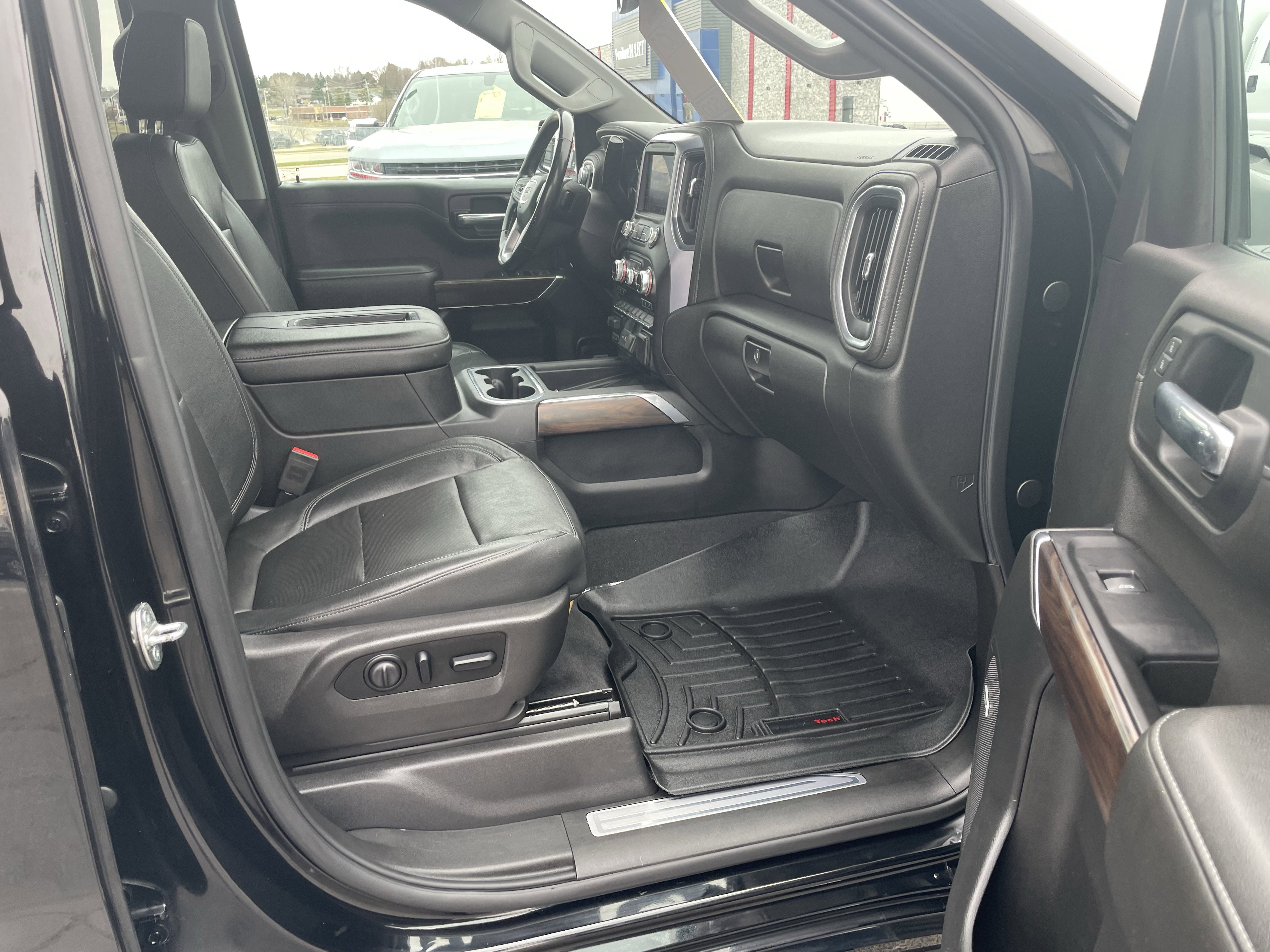 Used 2019 GMC Sierra 1500 SLT w/ SLT Premium Plus Package AWD/4WD image 31