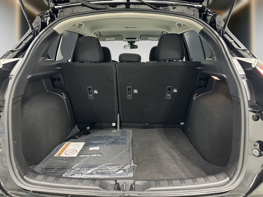 Used 2024 Nissan Kicks S FWD image 13