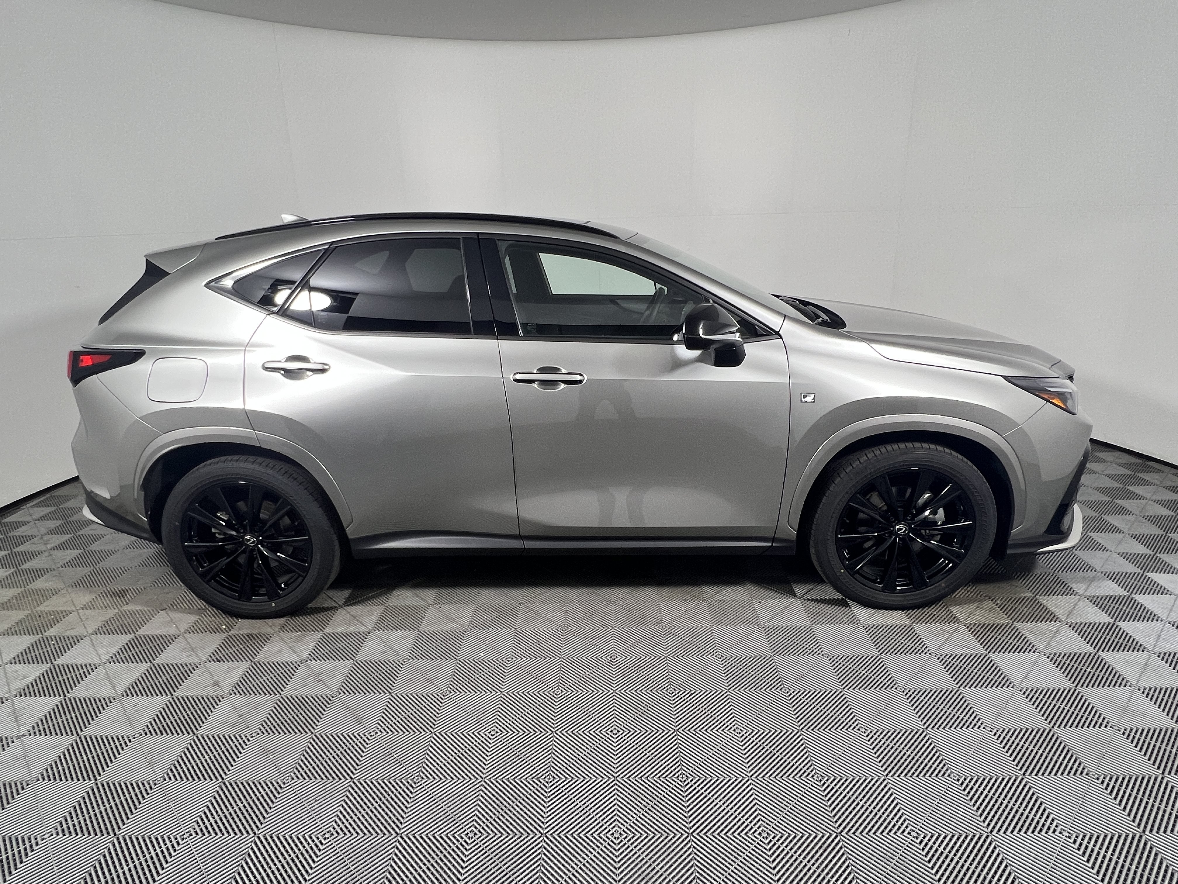 Used 2024 Lexus NX 450h+ F Sport w/ Vision Package AWD/4WD image 6