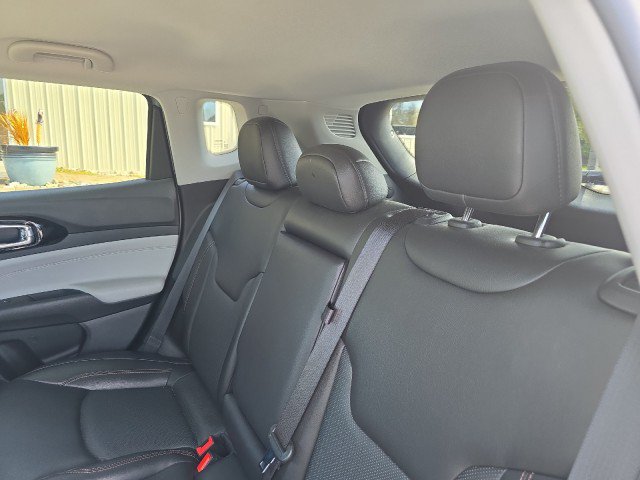 Used 2022 Jeep Compass Limited AWD/4WD image 35