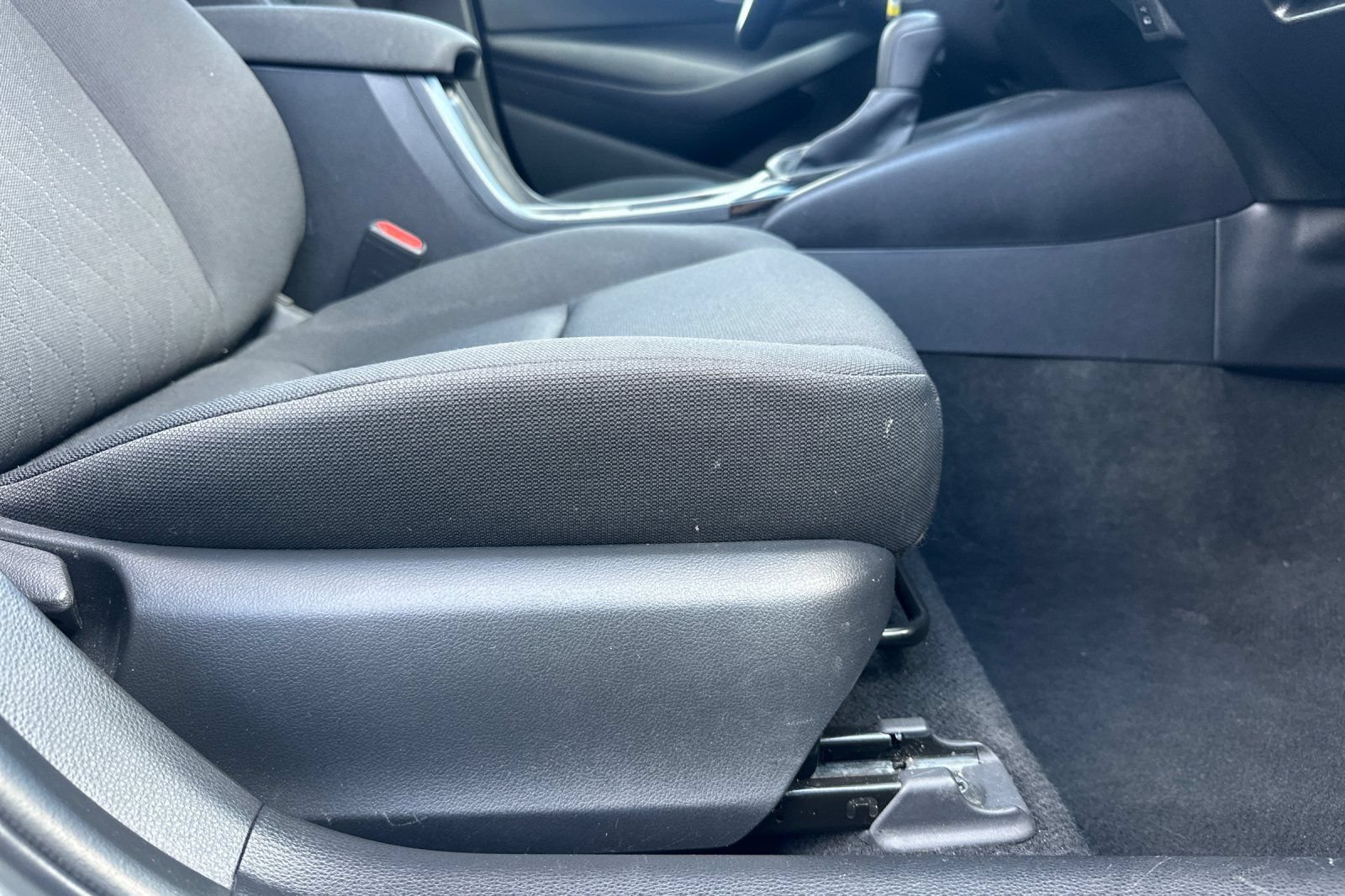 Used 2024 Toyota Corolla LE FWD image 22