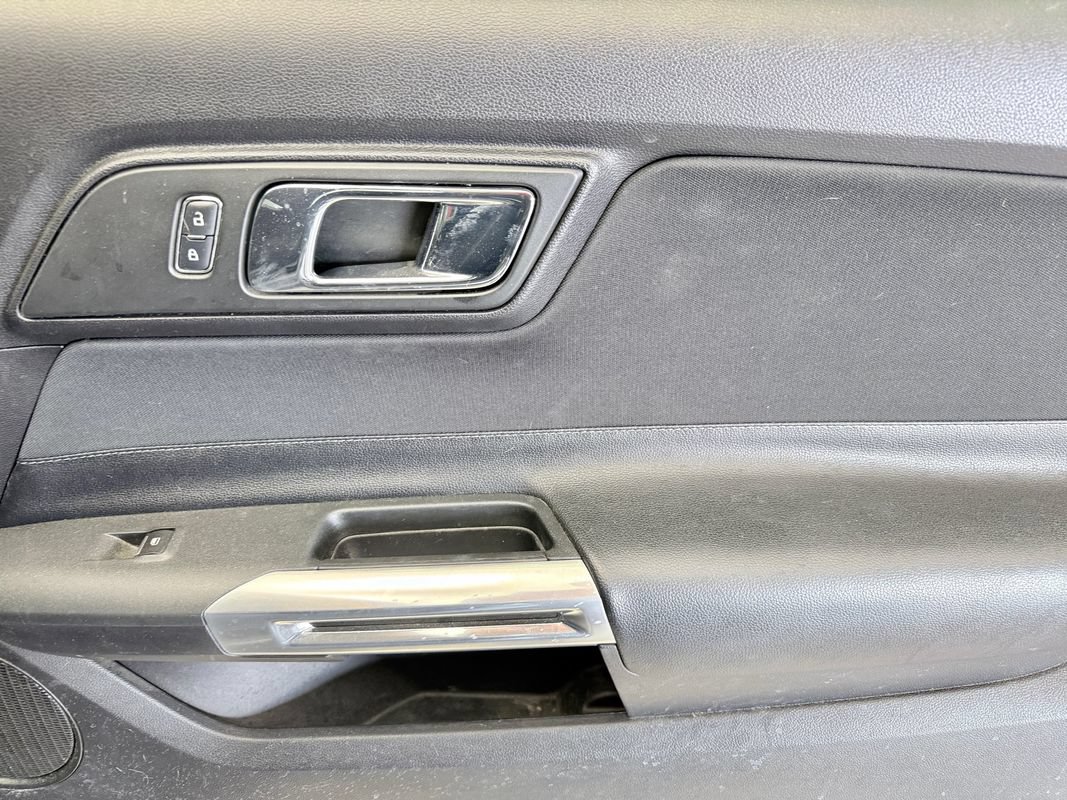 Used 2017 Ford Mustang Coupe RWD image 16