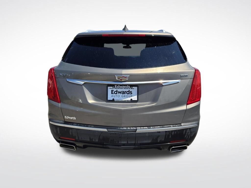 Used 2018 Cadillac XT5 FWD image 4