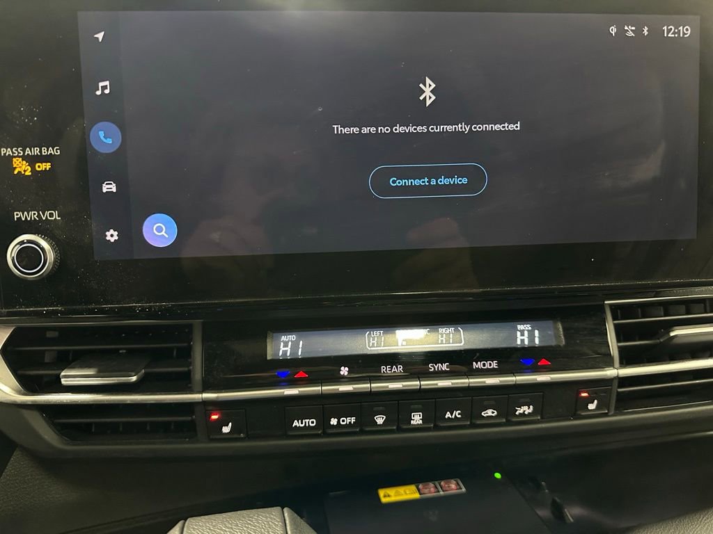 Used 2025 Toyota Sienna XSE image 28