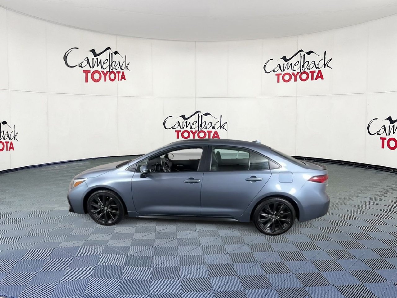 Used 2024 Toyota Corolla XSE FWD image 7