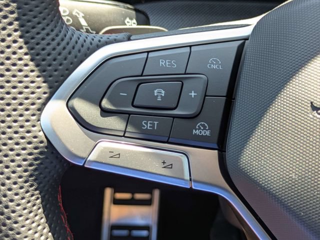 New 2026 Volkswagen GTI SE FWD image 26