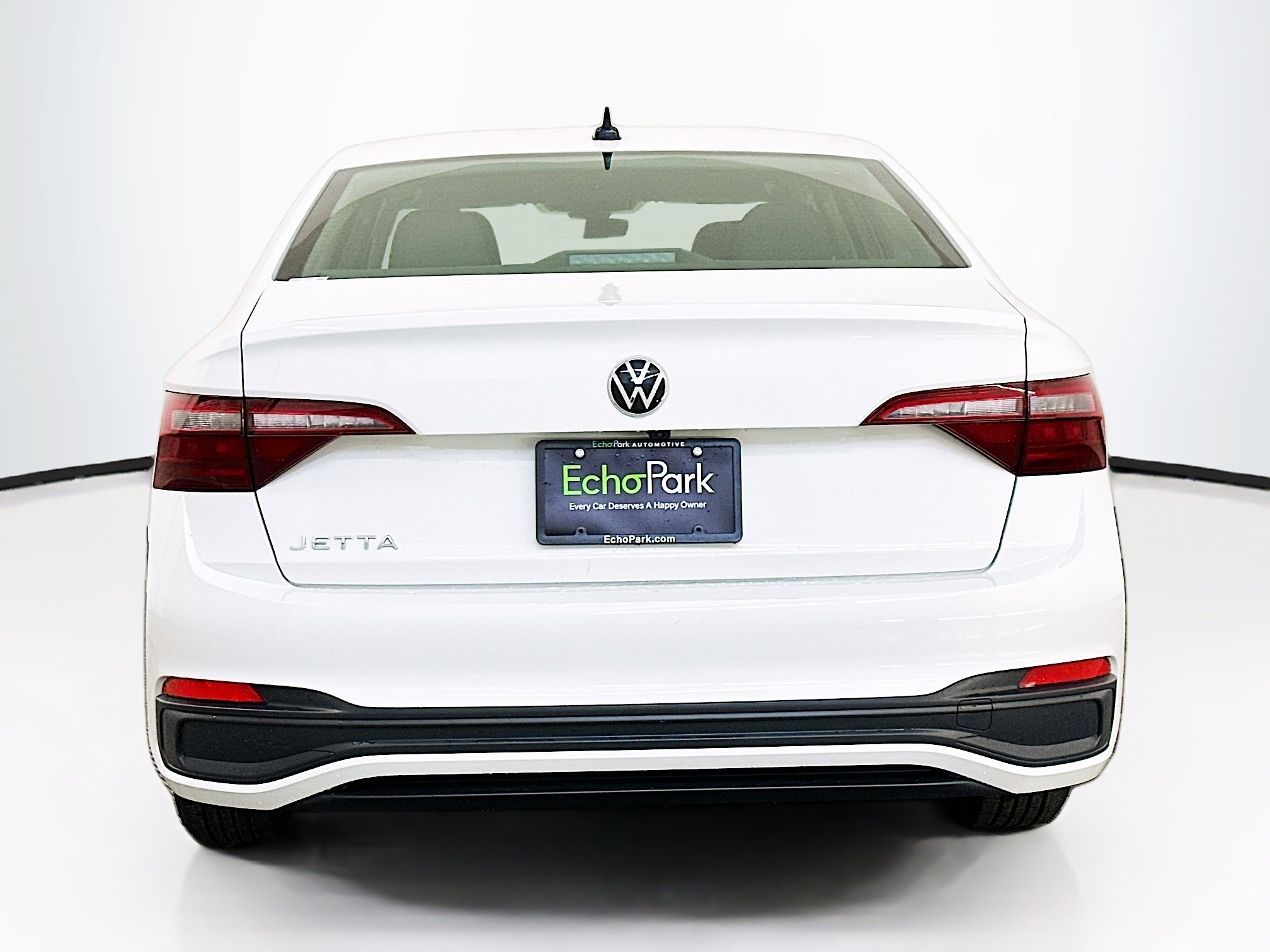 Used 2024 Volkswagen Jetta S image 7