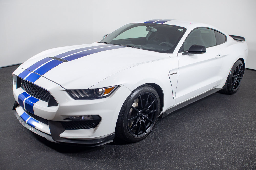 Used 2018 Ford Mustang Shelby GT350 RWD image 2