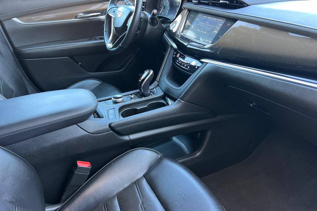 Used 2020 Cadillac XT6 Premium Luxury w/ Platinum Package AWD/4WD image 19