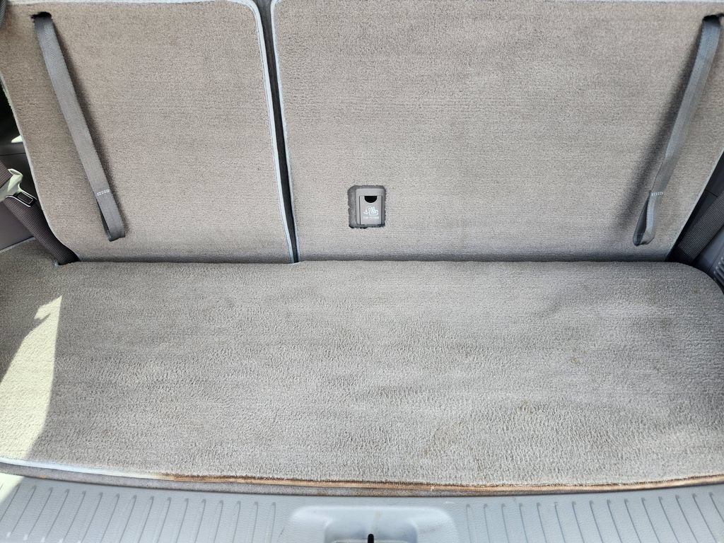 Used 2017 Toyota Highlander Plus FWD image 32