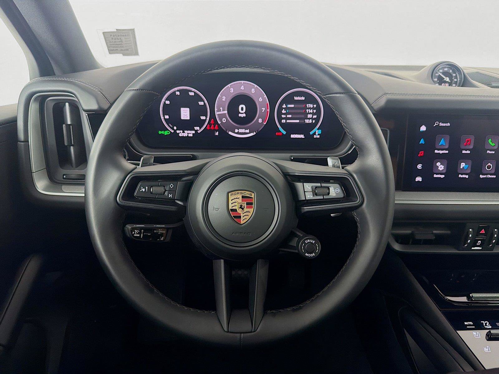 Certified 2025 Porsche Cayenne AWD/4WD image 12