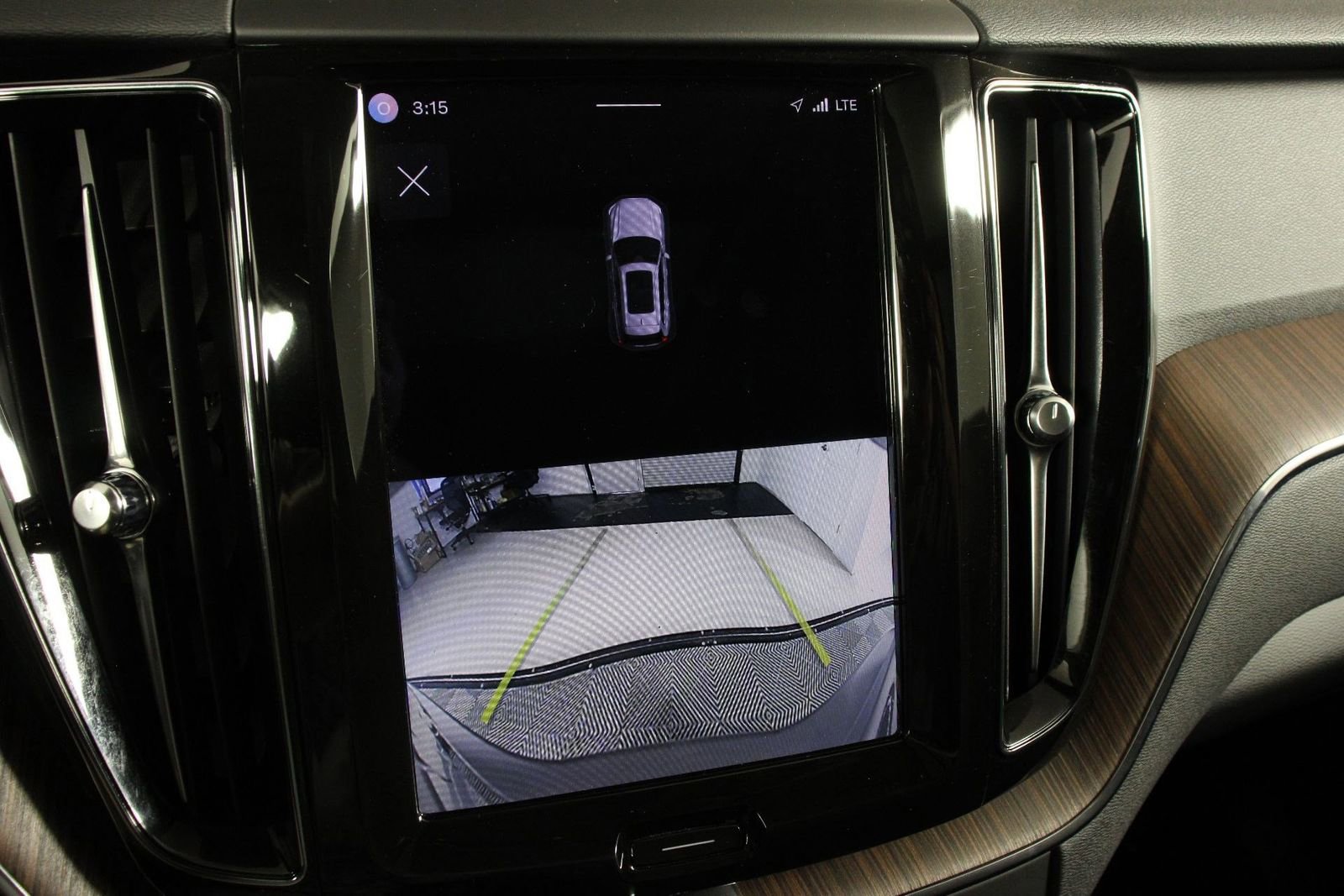 Certified 2023 Volvo XC60 T8 Plus AWD/4WD image 13