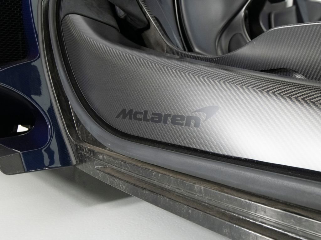 Used 2019 McLaren Senna image 63
