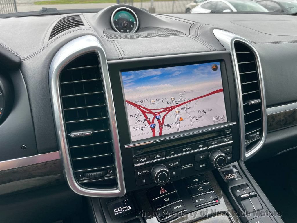 Used 2011 Porsche Cayenne AWD/4WD image 22