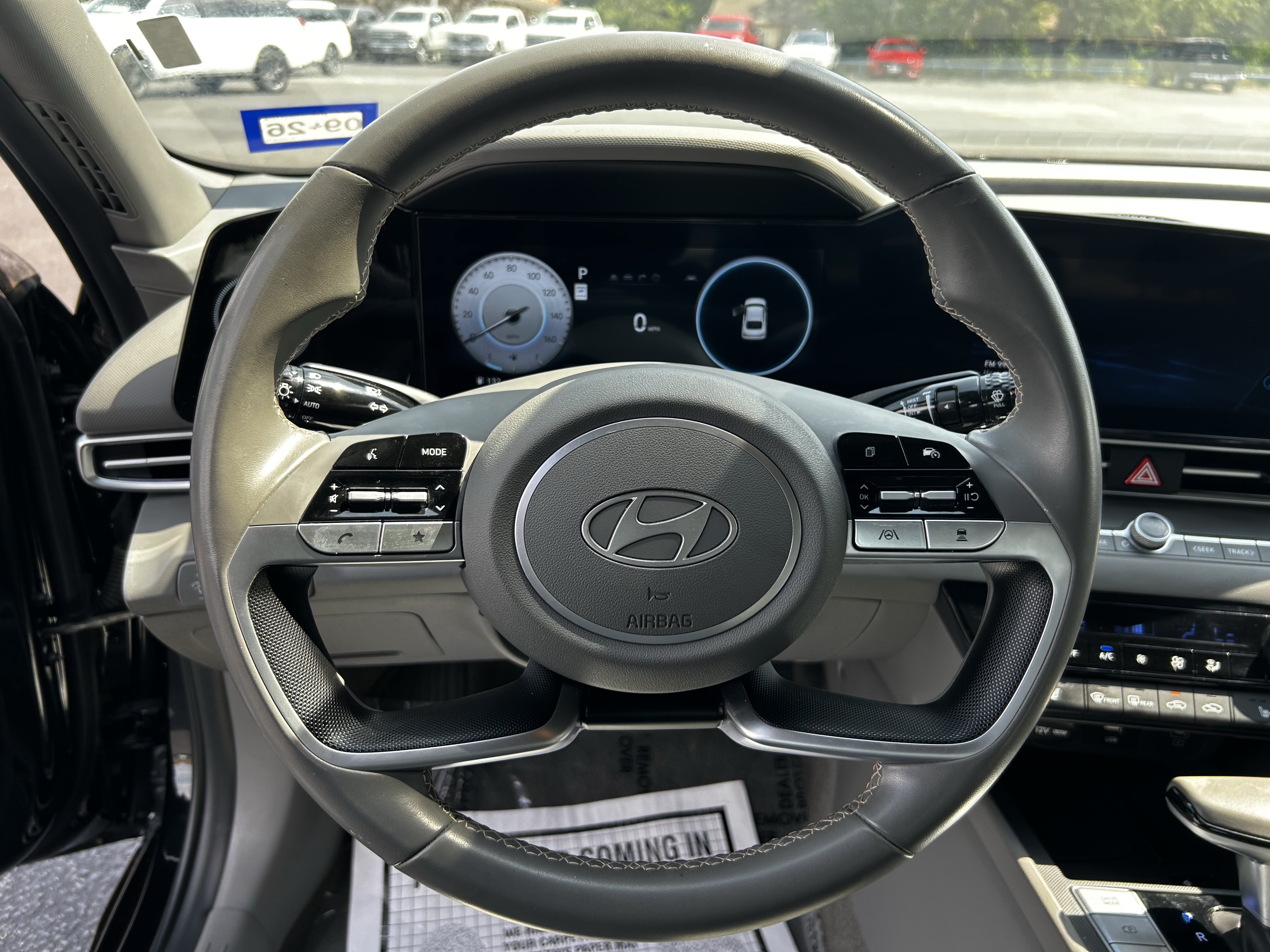 Used 2025 Hyundai Elantra SEL FWD image 11