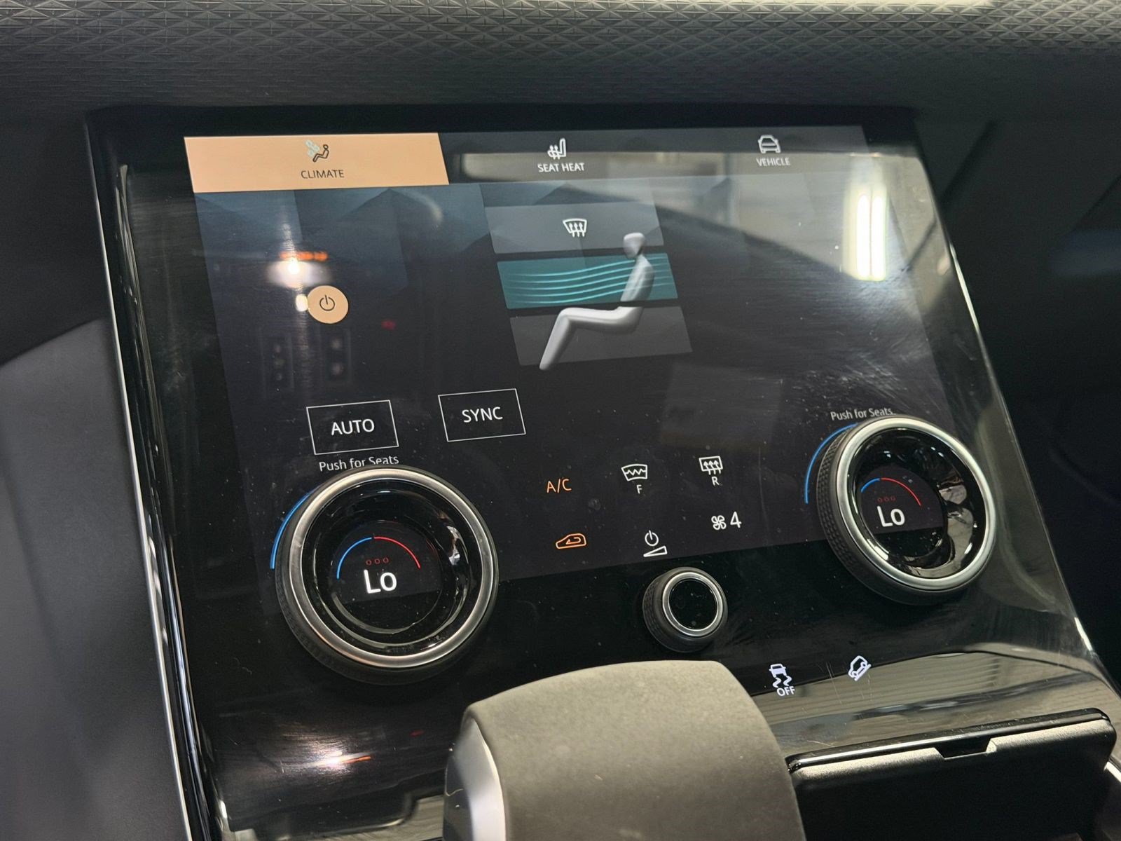 Used 2022 Land Rover Range Rover Velar R-Dynamic S AWD/4WD image 18