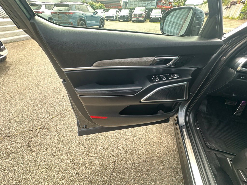 Used 2022 Kia Telluride SX w/ Nightfall Edition Package AWD/4WD image 8